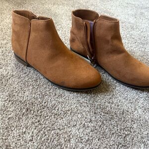 Cat & Jack Tan Ankle Boots